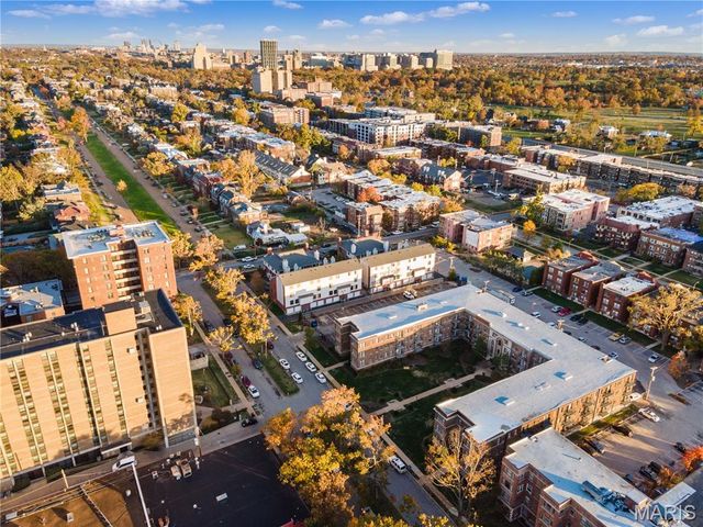 445 Clara Avenue 24, St Louis, MO 63112