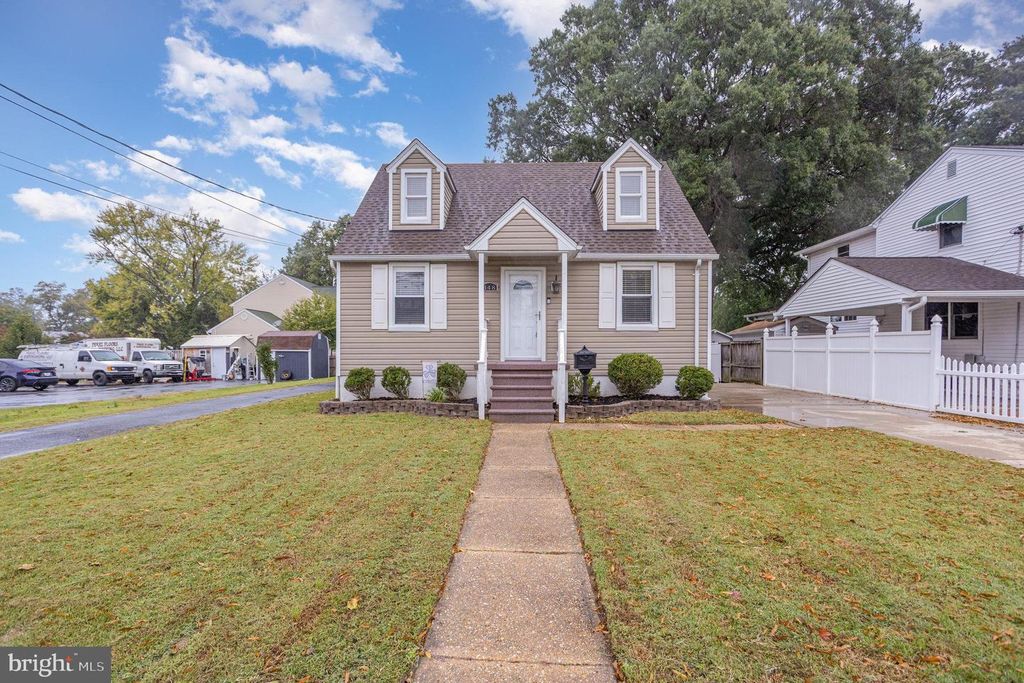 Image 2 of property listing at 348 POPLAR, Essex, MD 21221