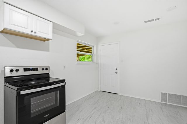 2004 Alan A Dale Road, Arlington, TX 76013