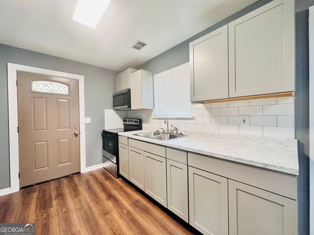 459 Merrywood Drive UNIT B, Lagrange, GA 30241