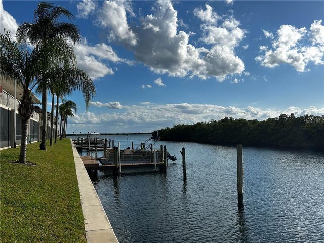 8802 BAY POINTE DRIVE 102, Tampa, FL 33615