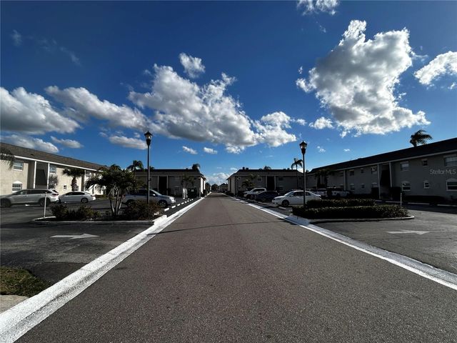 8802 BAY POINTE DRIVE 102, Tampa, FL 33615