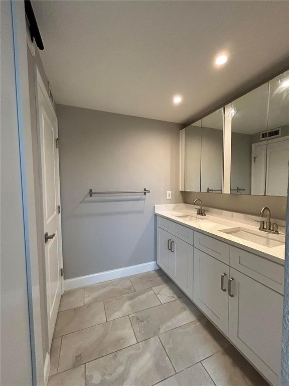 Image 22 of property listing at 8802 BAY POINTE DRIVE 102, Tampa, FL 33615