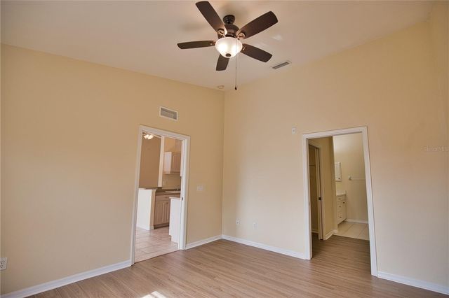 150 L PAVIA BOULEVARD 32, Venice, FL 34292