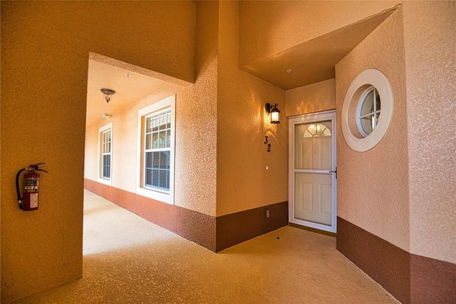 150 L PAVIA BOULEVARD 32, Venice, FL 34292