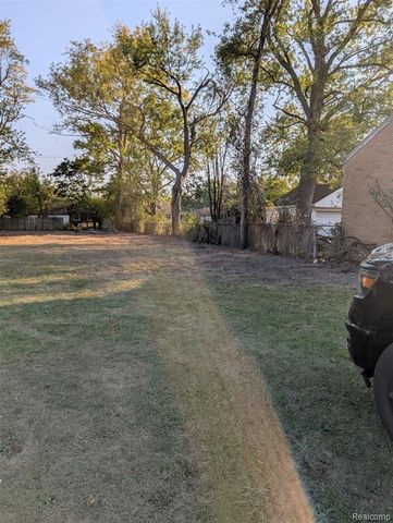 13201 Oak Park Boulevard, Oak Park, MI 48237