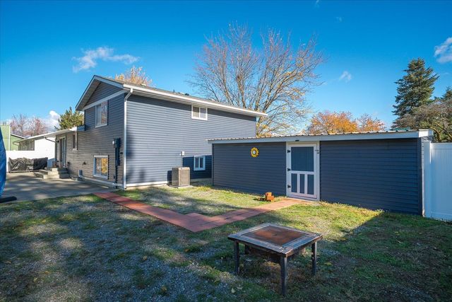 7903 N Graycoat Ct, Spokane, WA 99208