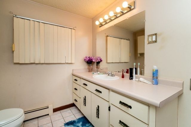 41 Webster Ave, Chelsea, MA 02150