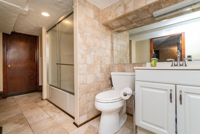 41 Webster Ave, Chelsea, MA 02150