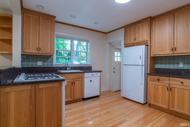 909 S Highland Avenue, Bloomington, IN 47401
