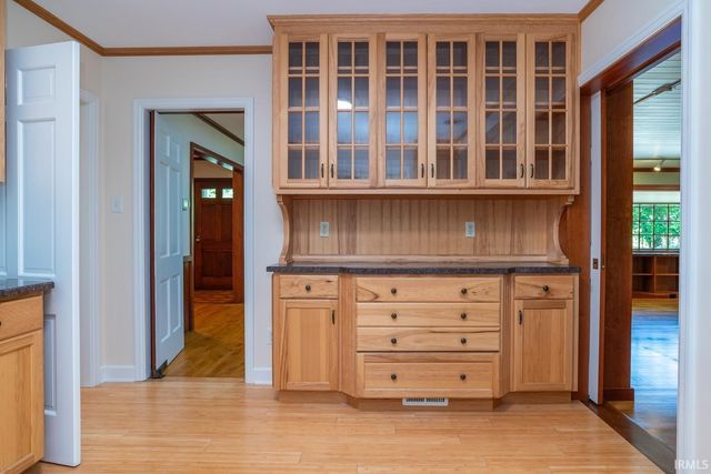 909 S Highland Avenue, Bloomington, IN 47401