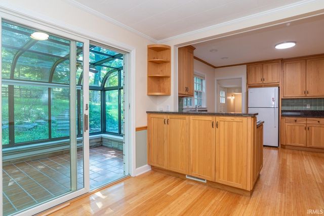 909 S Highland Avenue, Bloomington, IN 47401