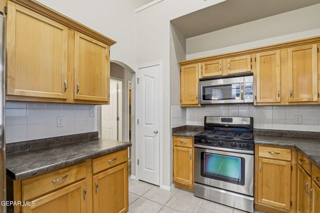 5457 SANTIAGO ROQUE Drive, El Paso, TX 79934