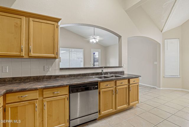 5457 SANTIAGO ROQUE Drive, El Paso, TX 79934