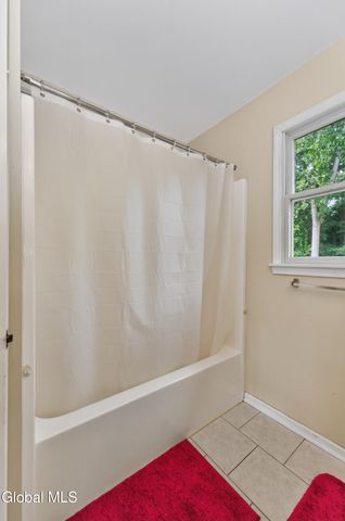 4 Cheshire Court, Albany, NY 12209