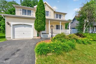 4 Cheshire Court, Albany, NY 12209