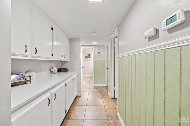308 Swan Court, Bakersfield, CA 93309