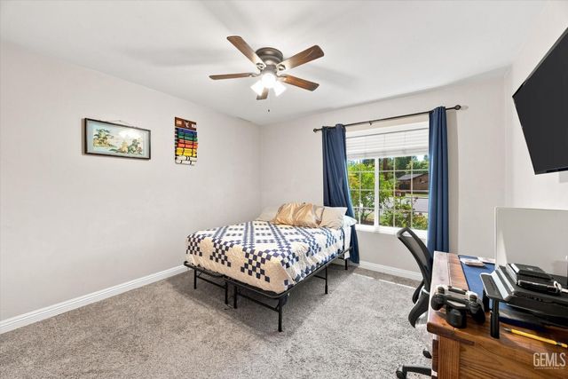 308 Swan Court, Bakersfield, CA 93309