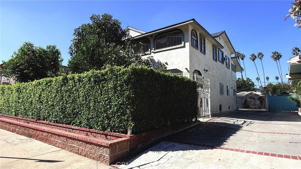 1819 S Norton Avenue, Los Angeles, CA 90019 — exterior