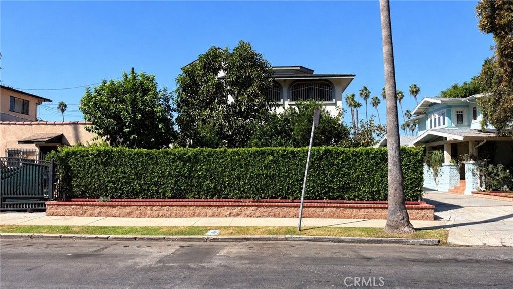 1819 S Norton Avenue, Los Angeles, CA 90019 — photo 2