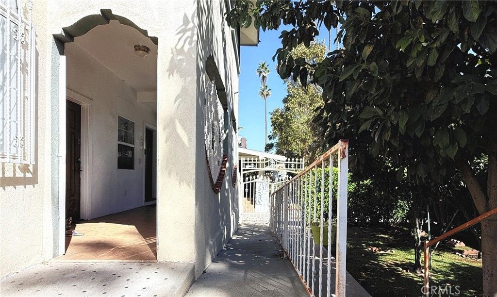 1819 S Norton Avenue, Los Angeles, CA 90019 — photo 5