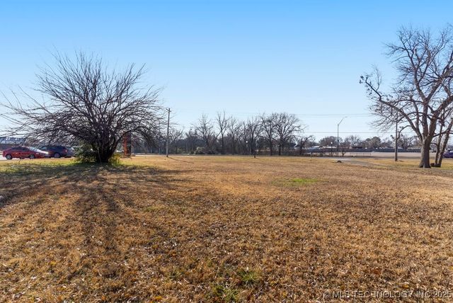 243 E 141st Street, Glenpool, OK 74033