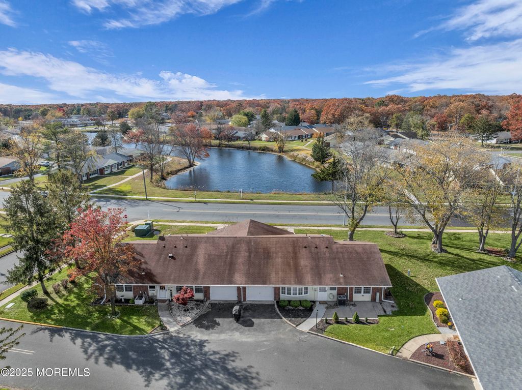 329A Dorchester Drive A, Lakewood, NJ 08701