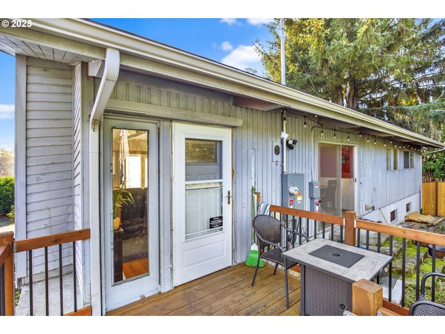 275 Sw TOWLE Ave, Gresham, OR 97080