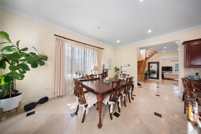 66-19 Commonwealth Boulevard, Little Neck, NY 11362