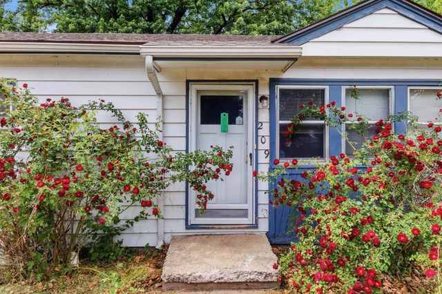 209 S Trout, Haysville, KS 67060