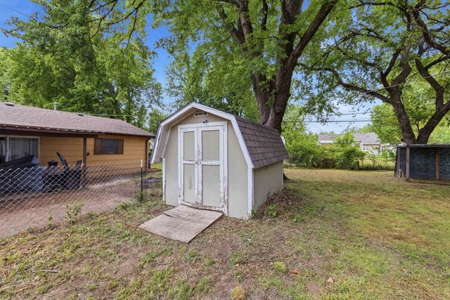 209 S Trout, Haysville, KS 67060