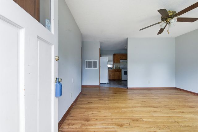 209 S Trout, Haysville, KS 67060