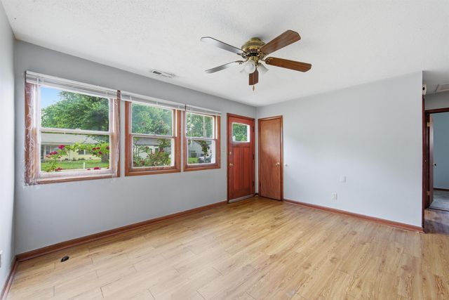 209 S Trout, Haysville, KS 67060