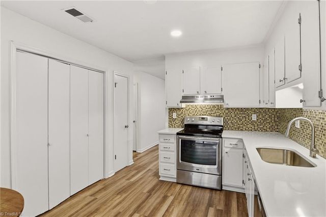 1636 Windsong Court, Winston-salem, NC 27127