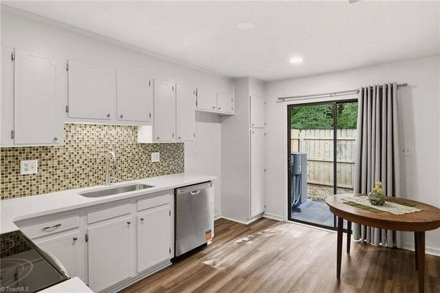1636 Windsong Court, Winston-salem, NC 27127