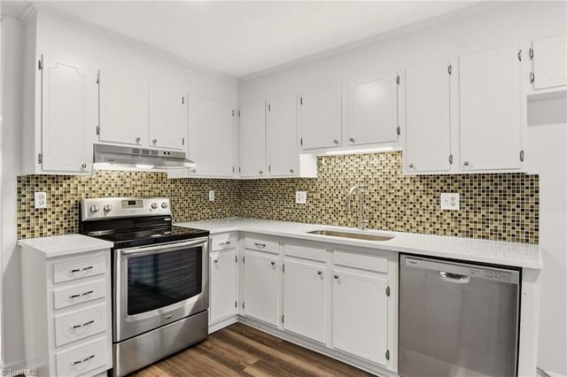 1636 Windsong Court, Winston-salem, NC 27127