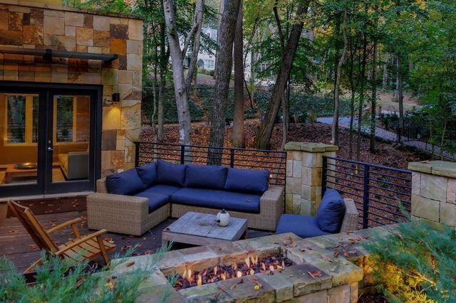 1180 E Beechwood Drive NW, Atlanta, GA 30327