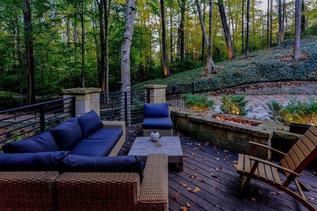 1180 E Beechwood Drive NW, Atlanta, GA 30327