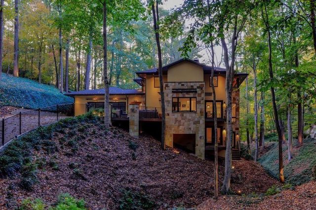 1180 E Beechwood Drive NW, Atlanta, GA 30327