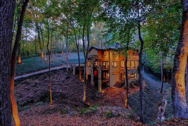 1180 E Beechwood Drive NW, Atlanta, GA 30327