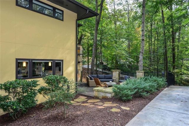 1180 E Beechwood Drive NW, Atlanta, GA 30327