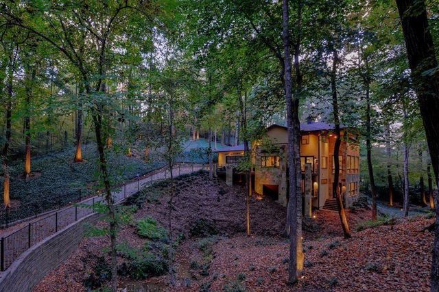 1180 E Beechwood Drive NW, Atlanta, GA 30327