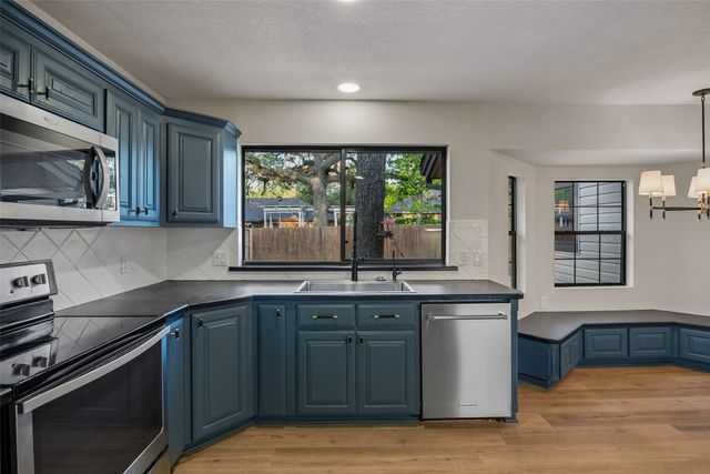 7716 Chasewood Drive, North Richland Hills, TX 76182