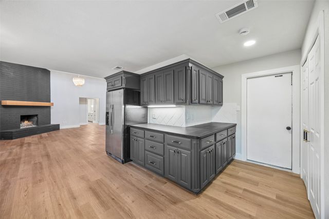 7716 Chasewood Drive, North Richland Hills, TX 76182