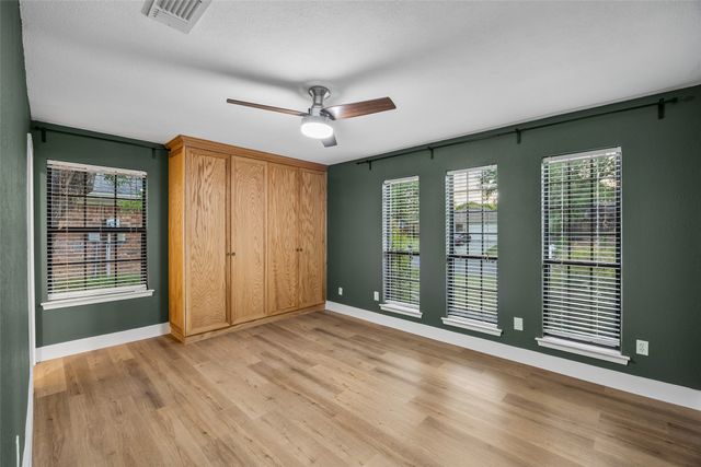 7716 Chasewood Drive, North Richland Hills, TX 76182