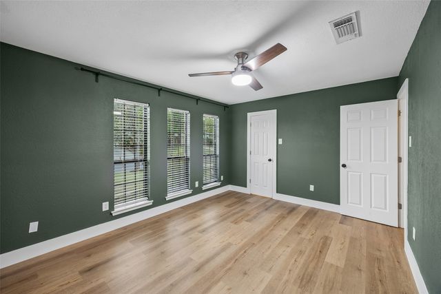 7716 Chasewood Drive, North Richland Hills, TX 76182