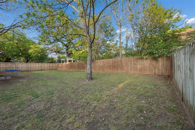 7716 Chasewood Drive, North Richland Hills, TX 76182