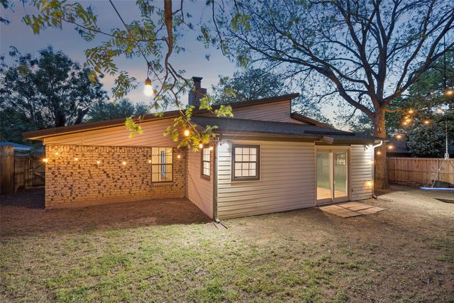 7716 Chasewood Drive, North Richland Hills, TX 76182