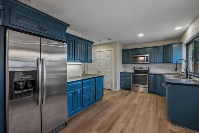 7716 Chasewood Drive, North Richland Hills, TX 76182