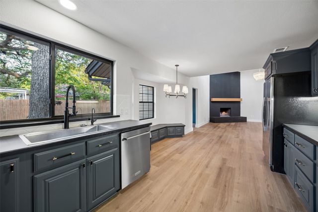 7716 Chasewood Drive, North Richland Hills, TX 76182